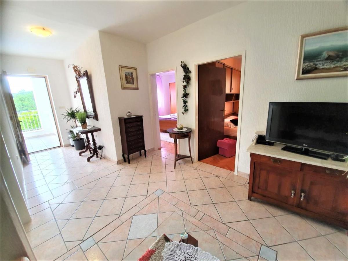 Apartments Angela Kampor エクステリア 写真