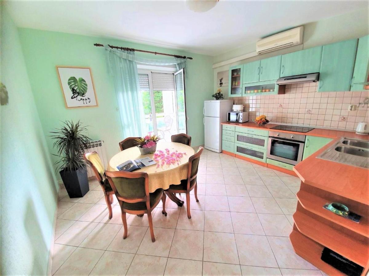 Apartments Angela Kampor エクステリア 写真