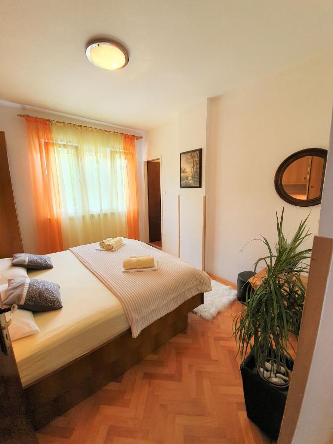 Apartments Angela Kampor エクステリア 写真