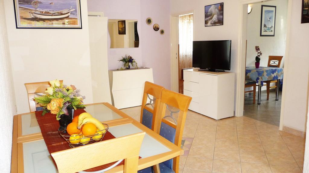Apartments Angela Kampor エクステリア 写真